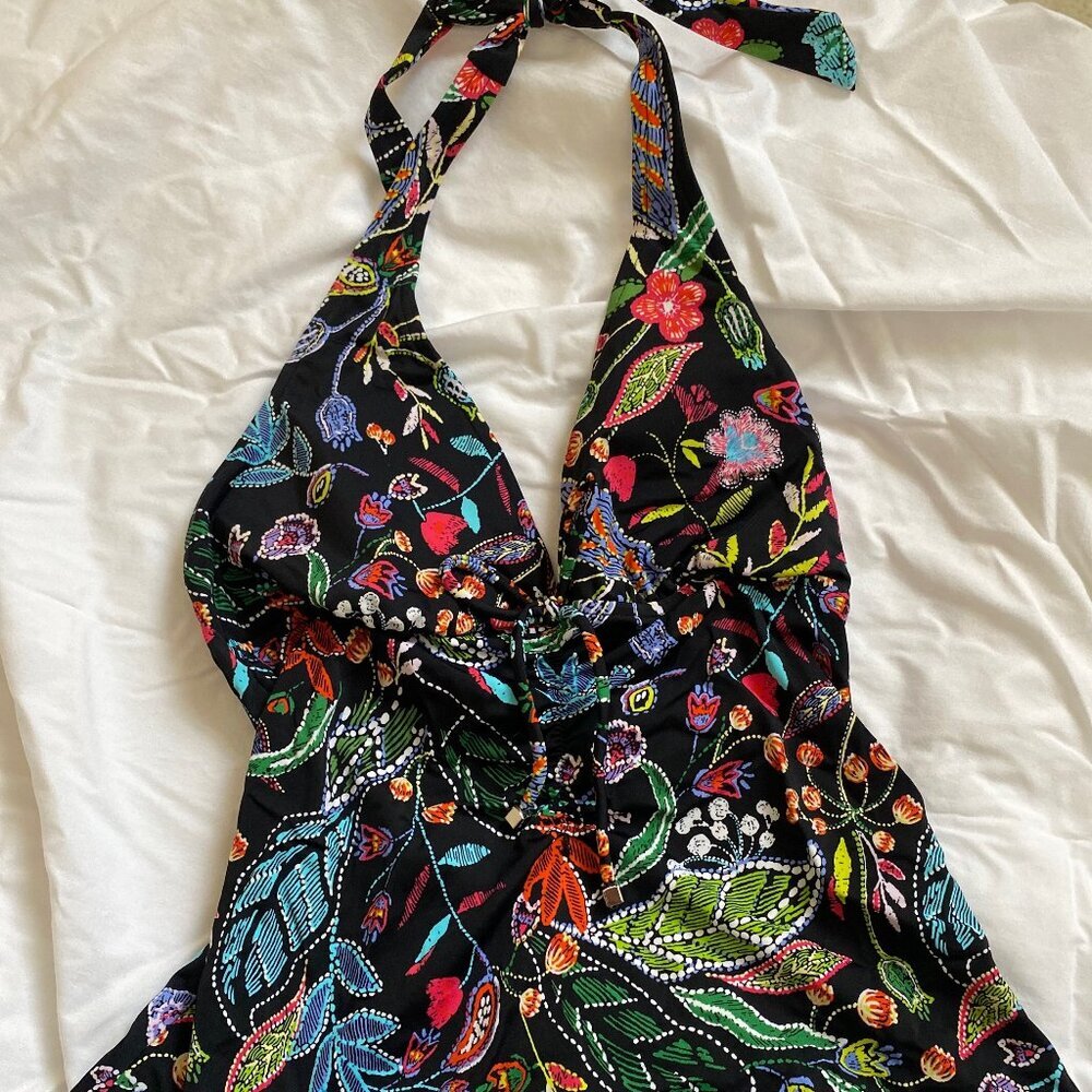 VENUS Sicily Halter Tankini (top only) - Midnight, sz 6 EUC